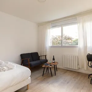 Dify Eugene - Part Dieu Appartement
